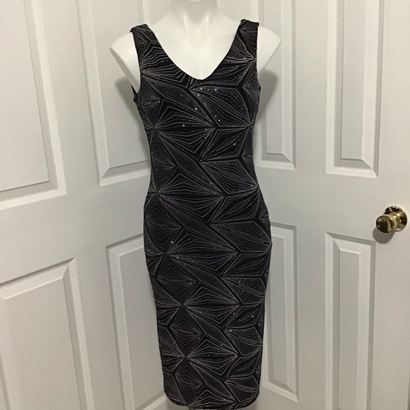 New with tags Cloth & People Dress, size S but fits like M - Picture 6 of 8